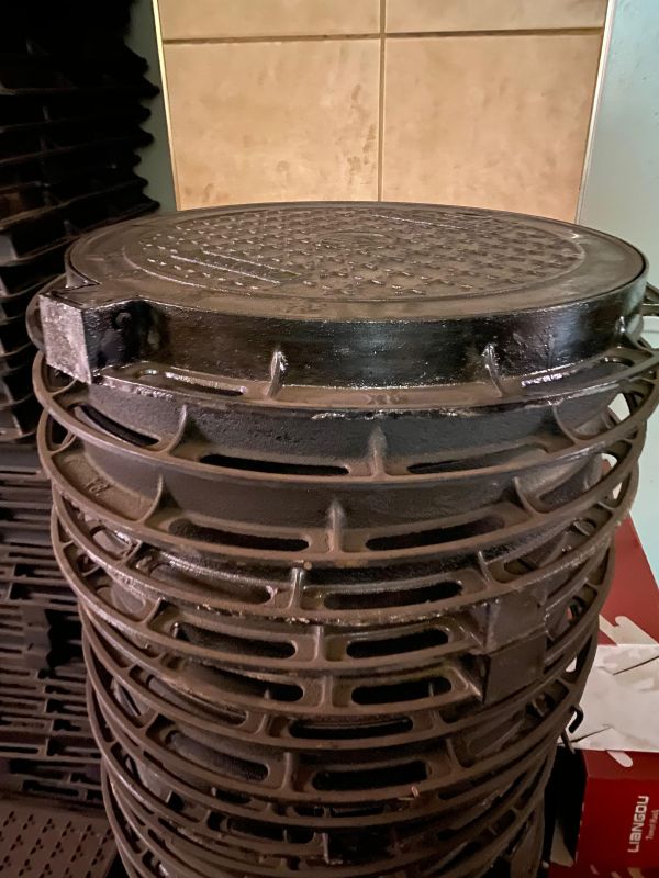 Round Cast Iron Manhole Cover Heavy Duty